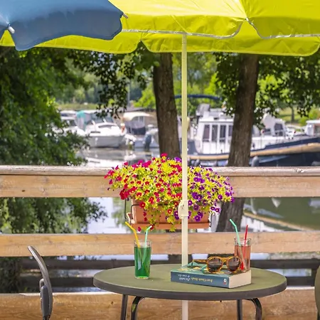 Holiday home By The River In Nouvelle-aquitaine Castelmoron-sur-Lot